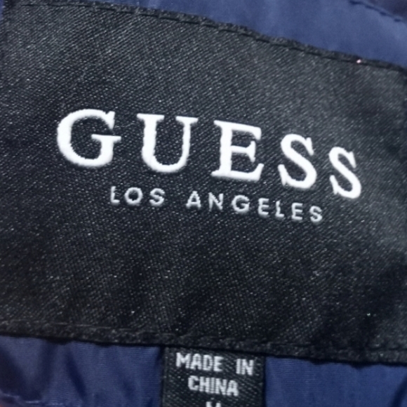 Guess puffer coat - Picture 3 of 4